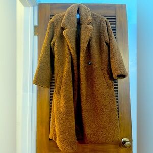 Old Navy Teddy long length coat with lining. Size small petite